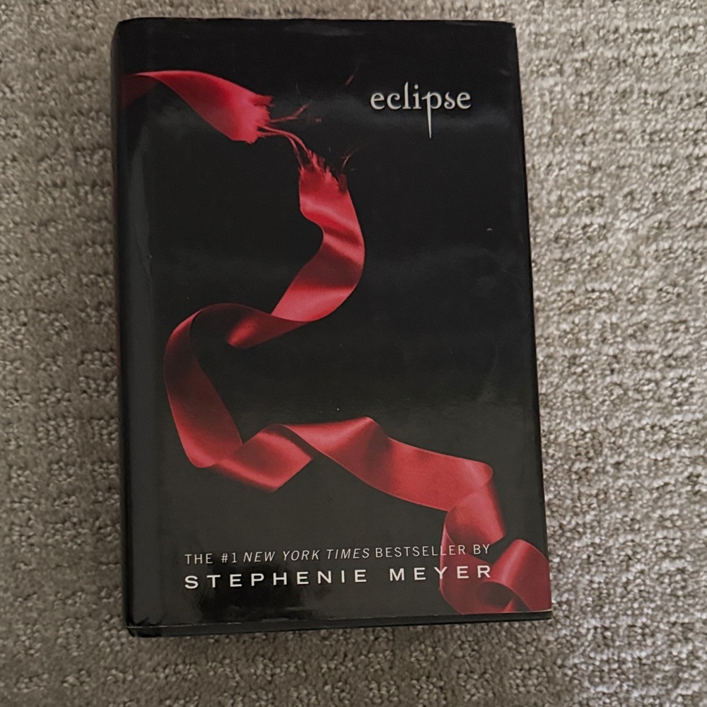 Eclipse by Stephenie Meyer - Black and Red Hardcover